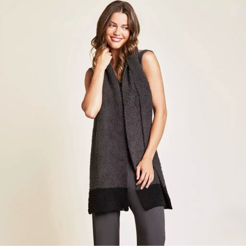 NEW! BAREFOOT DREAMS Cozy Gray and Black Scarf- unisex - Picture 3 of 4